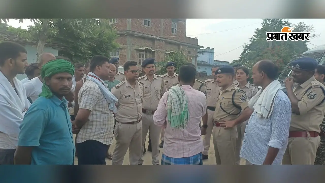 पानी बहने को लेकर हुए खूनी संघर्ष के बाद छावनी में तब्दील हुआ गांव, चप्पे-चप्पे पर पुलिस