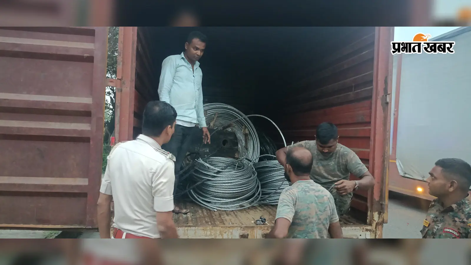 NBPDCL की लाखों की चोरी की विद्युत सामग्री लदा ट्रक जब्त, मधुबनी का चालक गिरफ्तार