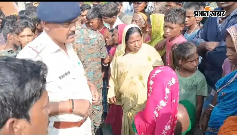 कटिहार: पूर्ण शराबबंदी के दावों की खुली पोल; फलका के भंगहा में अवैध शराब बिक्री से भड़कीं महिलाएं, SH-77 पर दो घंटे लगाया भीषण जाम