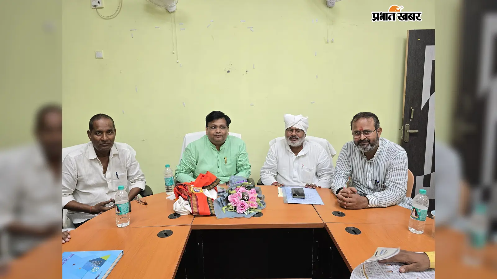 गोपालगंज में दूसरे दिन भी आनंद पुष्कर का जनसंपर्क, शिक्षकों की समस्याओं को राज्यपाल तक पहुंचा कर करएंगे समाधान