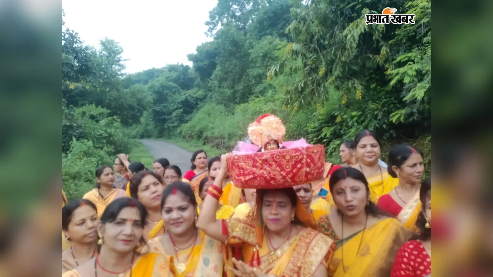 केदला में श्रीकृष्ण की छठी पर निकली महिलाओं की यात्रा, मंदिरों में उमड़ी श्रद्धालुओं की भीड़