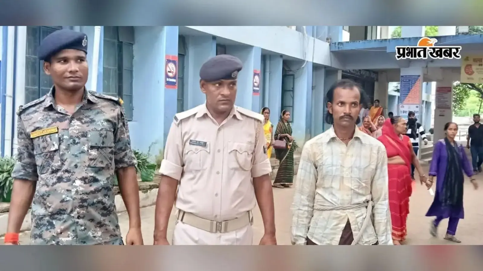 भभुआ पुलिस ने वारंटी को देशी कट्टा के साथ किया गिरफ्तार, घर पर छापेमारी के दौरान भागने की कोशिश