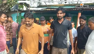 सारण: रेवा घाट पुल से गंडक नदी में कूदा युवक, मौके पर मौजूद SDRF की टीम ने बचाई जान