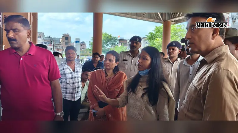बेतिया के GMCH में गंदगी देख भड़कीं नगर आयुक्त, बंद मिलीं कई जांच सेवाएं, जल्द सुधार के निर्देश