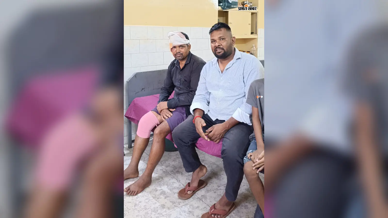 गिरने से जेएलकेएम जिला सचिव प्रभु दयाल महतो घायल, पैर में गंभीर चोट