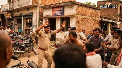 चौकी में चल रही थी दोनों पक्षों की बातचीत, अचानक बाहर आया मोनू… पेट्रोल डाला और खुद को लगा ली आग