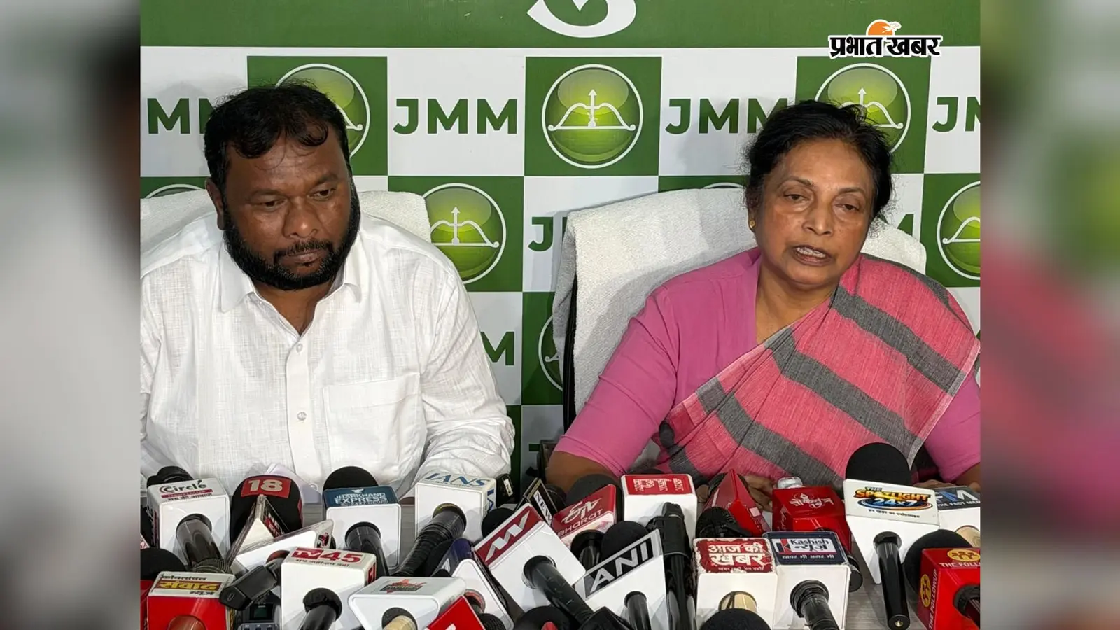 बालाघाट में आदिवासी बच्चों की मौत पर JMM का BJP पर हमला, कहा- 30 मौतों की जिम्मेदारी कौन लेगा?