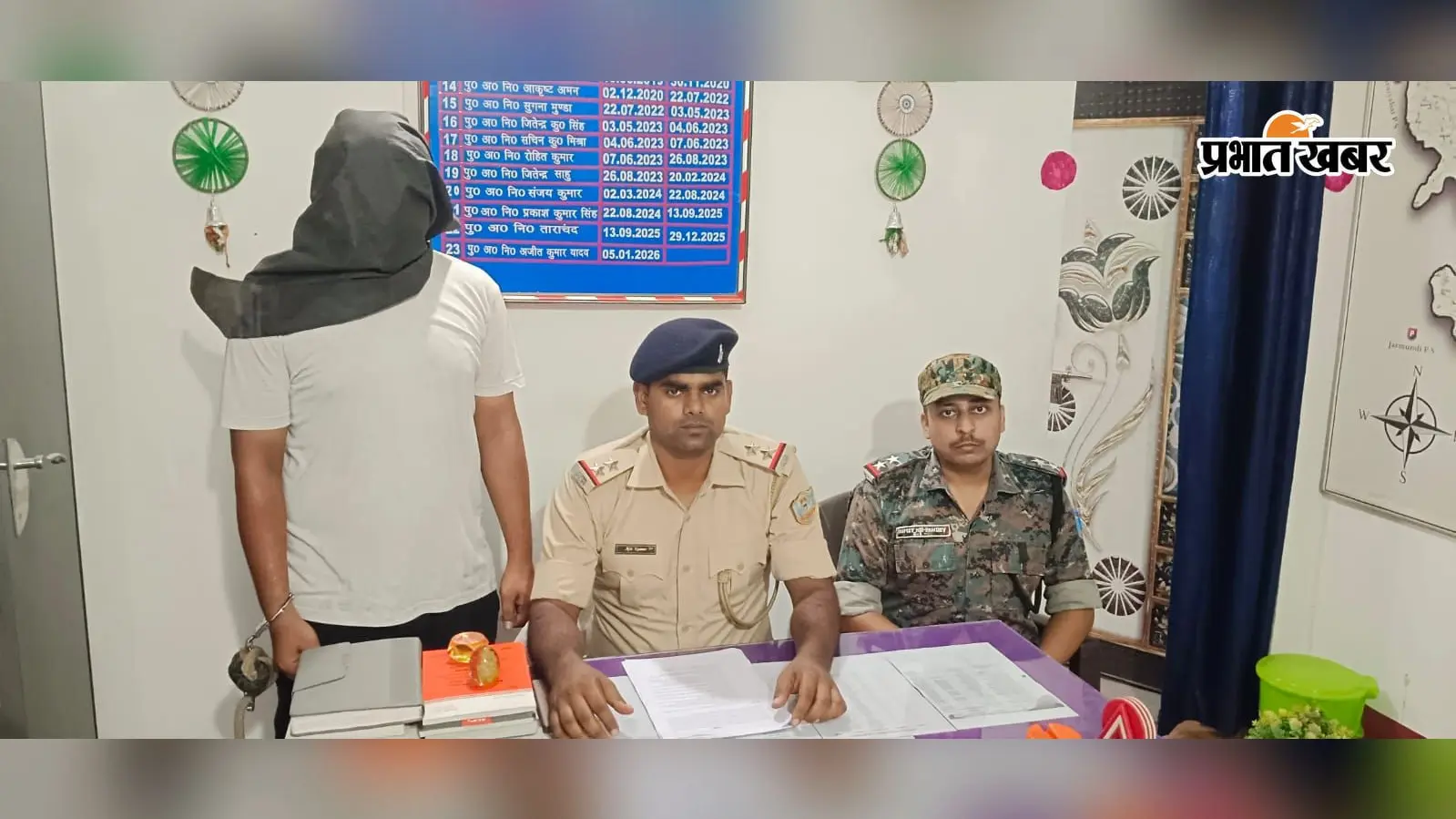 लेथ मशीन से पिस्टल के सांचे तक, अवैध मिनी गन फैक्ट्री से 55 तरह के औजार जब्त, एक गिरफ्तार