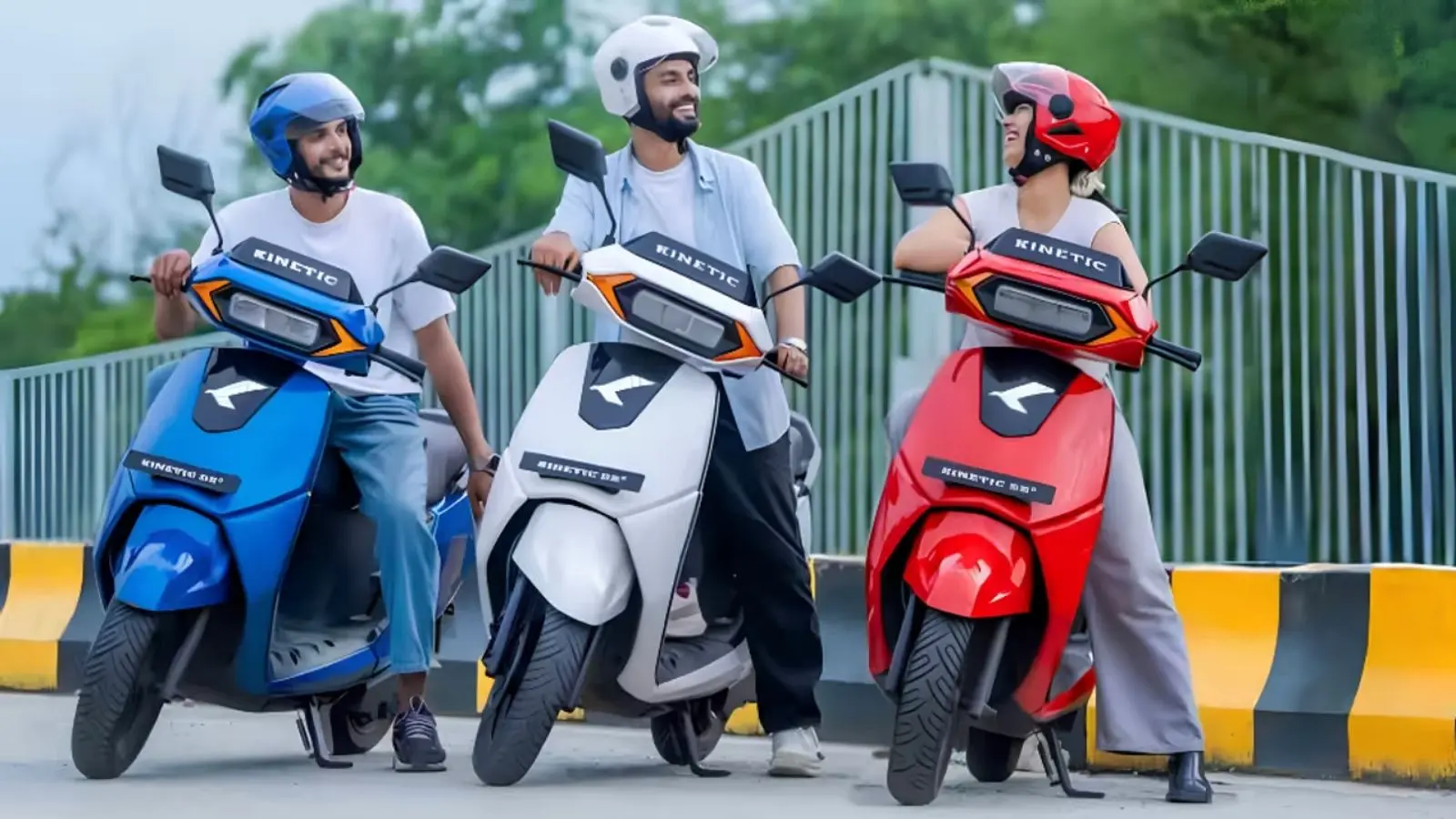 102km से 132km तक रेंज, मेटल बॉडी वाले Kinetic DX के 4 वेरिएंट्स में क्या है अंतर? कीमत-खासियत भी जानें