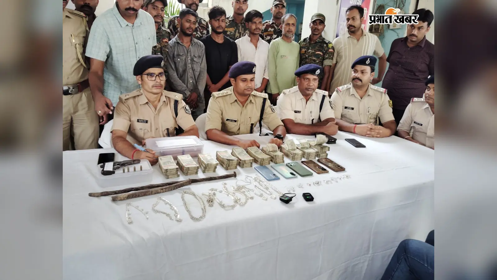 सीतामढ़ी से ट्रेन पकड़कर ढाका क्यों आते थे डकैत? पांच डकैती कांडों के खुलासे में सामने आया पूरा नेटवर्क