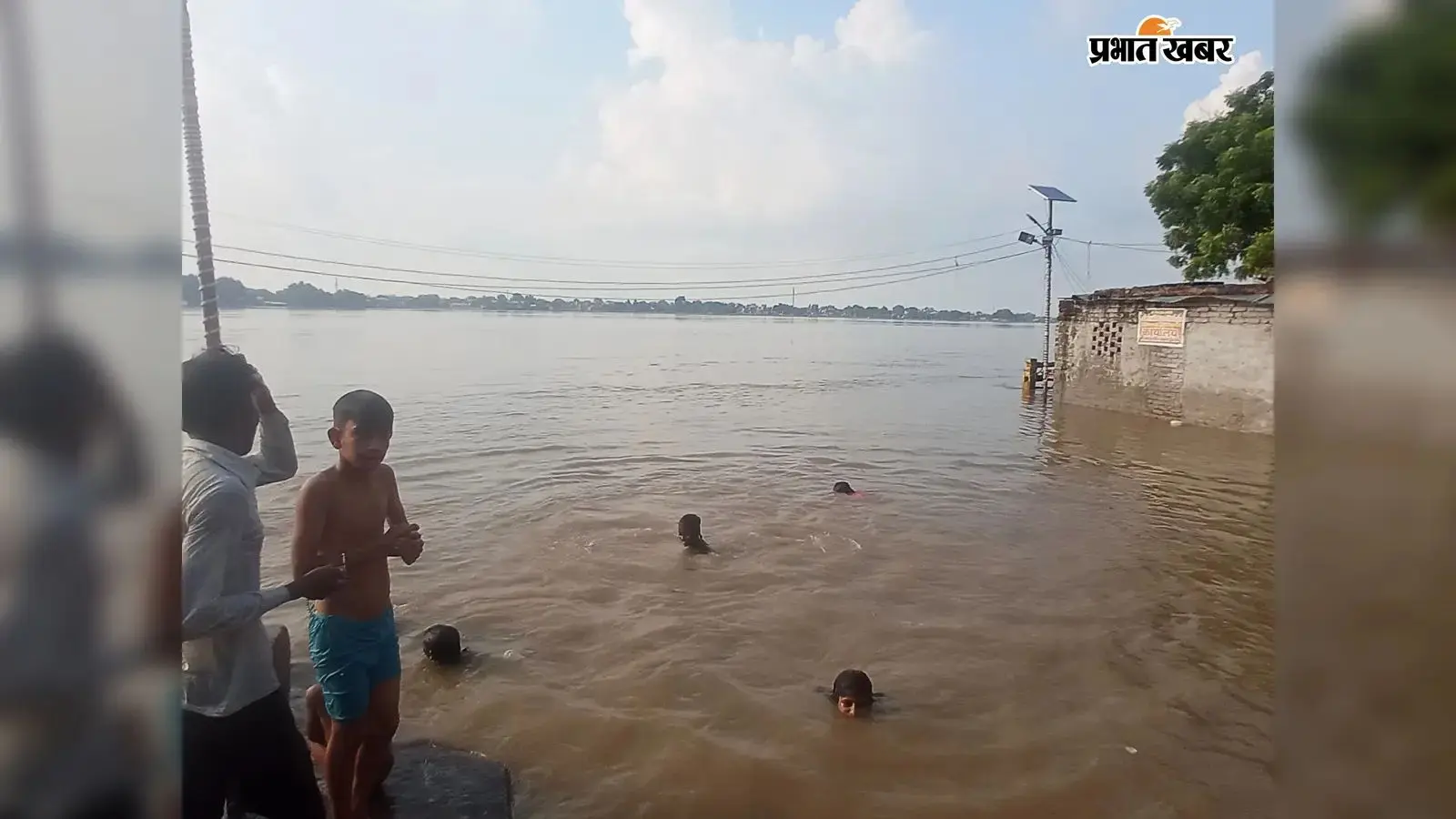 एक हफ्ते बाद शांत हुई गंगा जी, जलस्तर में मामूली गिरावट से बक्सर में बाढ़ प्रभावित इलाकों को राहत