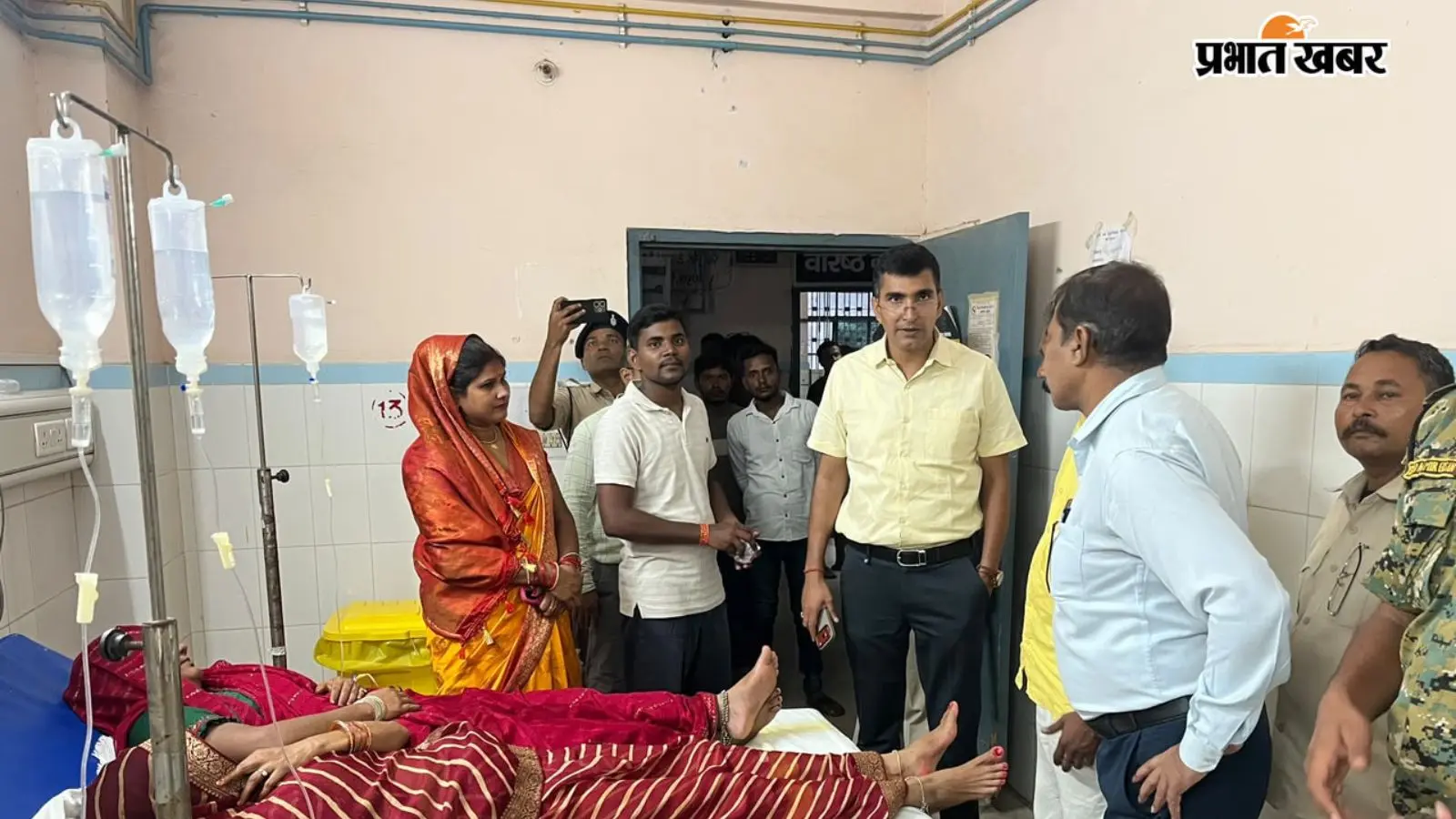 बक्सर में मिठाई खाने के बाद एक ही परिवार के नौ लोग बीमार, दुकान सील; सैंपल जांच के लिए भेजा गया