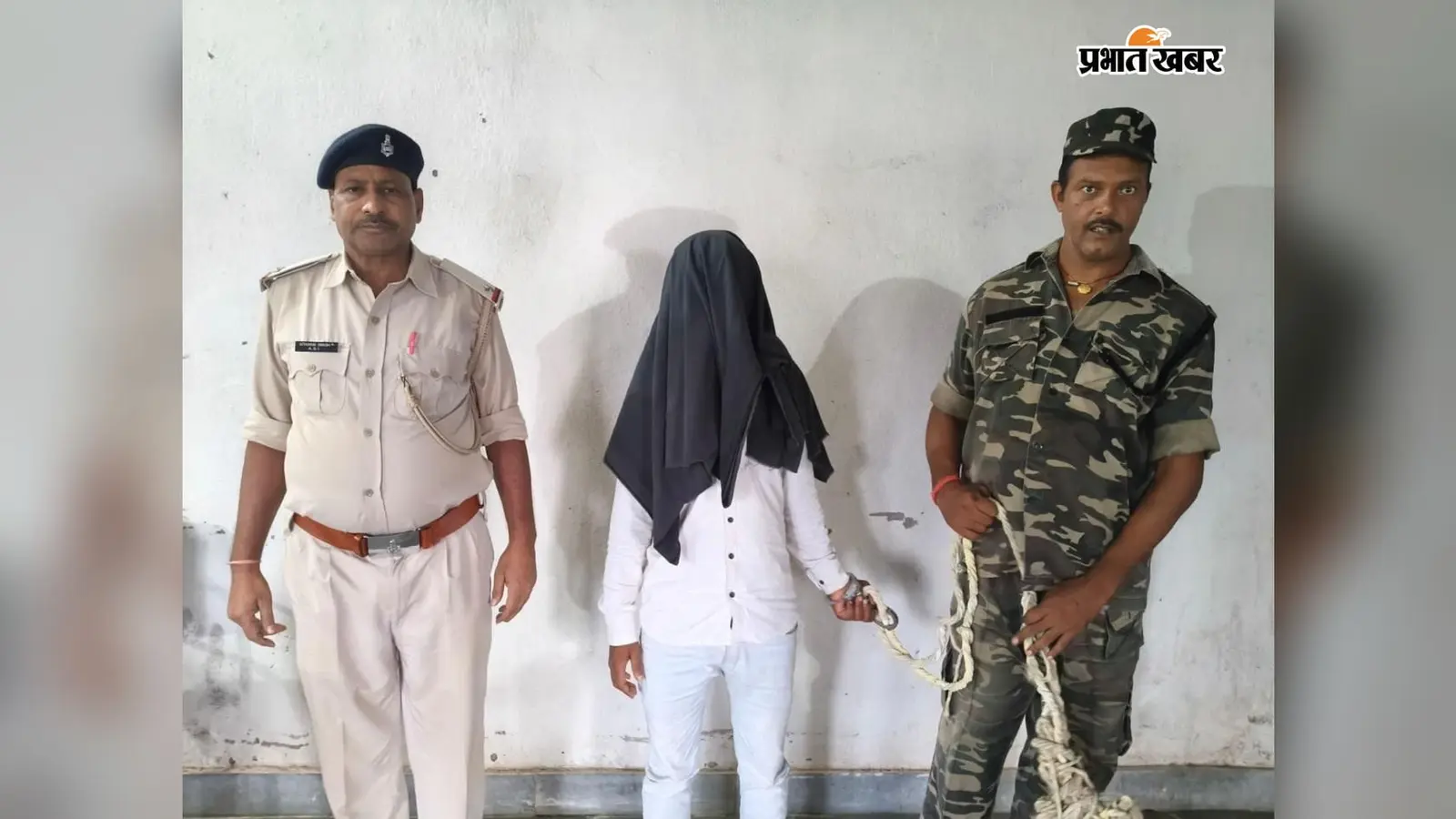 पलामू : कंडा PACS में 13.87 लाख का धान घोटाला, पत्नी और मां के खाते में मंगवाए पैसे, कंप्यूटर ऑपरेटर गिरफ्तार