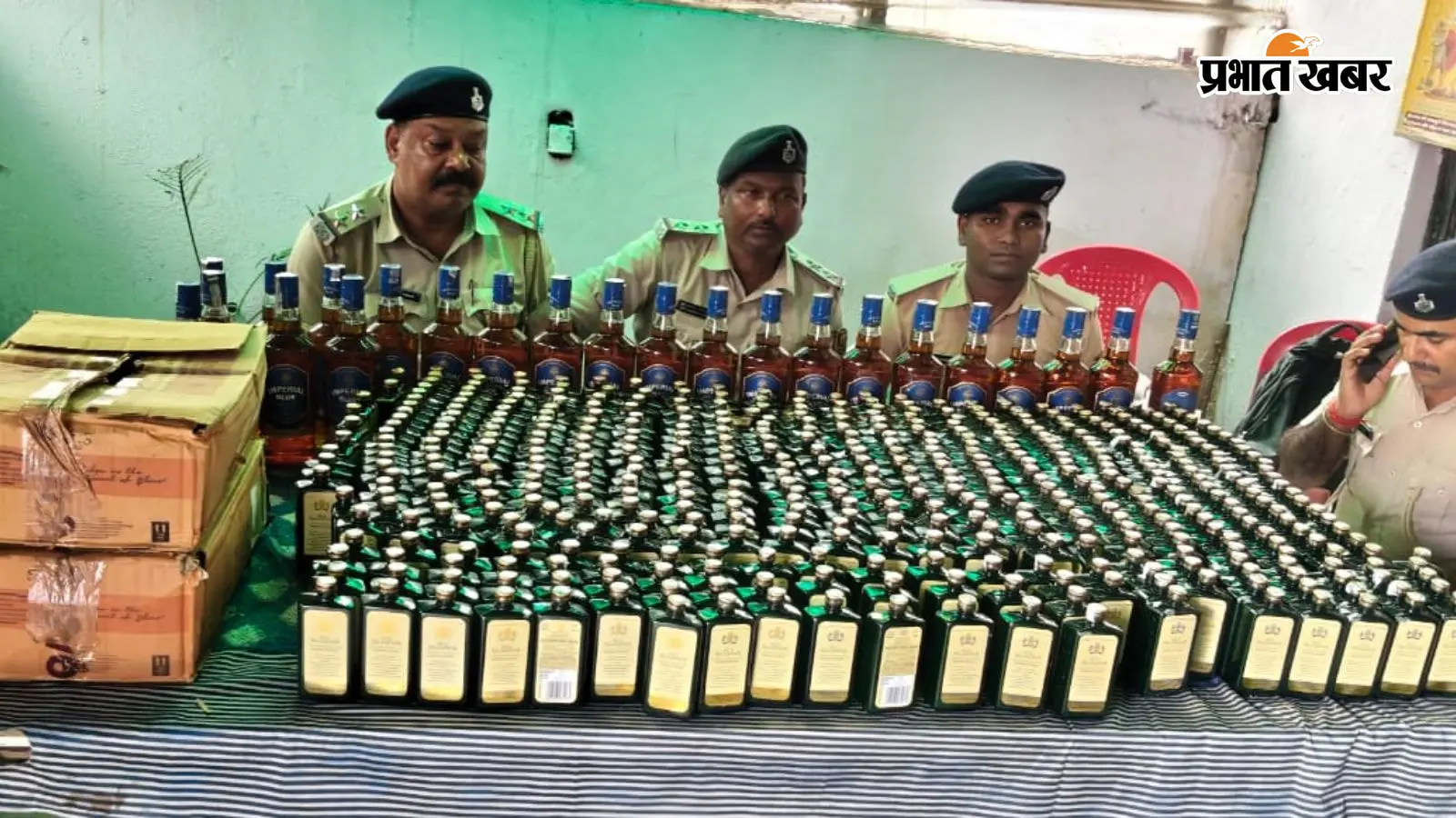 पटना: शराब तस्करी के खिलाफ कार्रवाई, गोपालपुर में पिकअप से मिली 586 बोतल शराब
