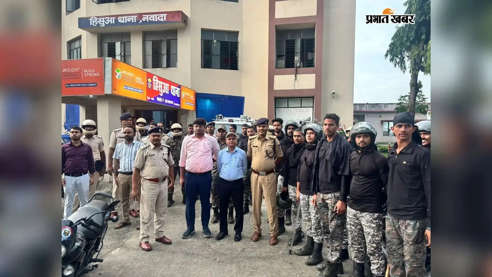 पियूष हत्याकांड के बाद हिसुआ बाजार पुलिस छावनी में तब्दील, फ्लैग मार्च कर शांति की अपील