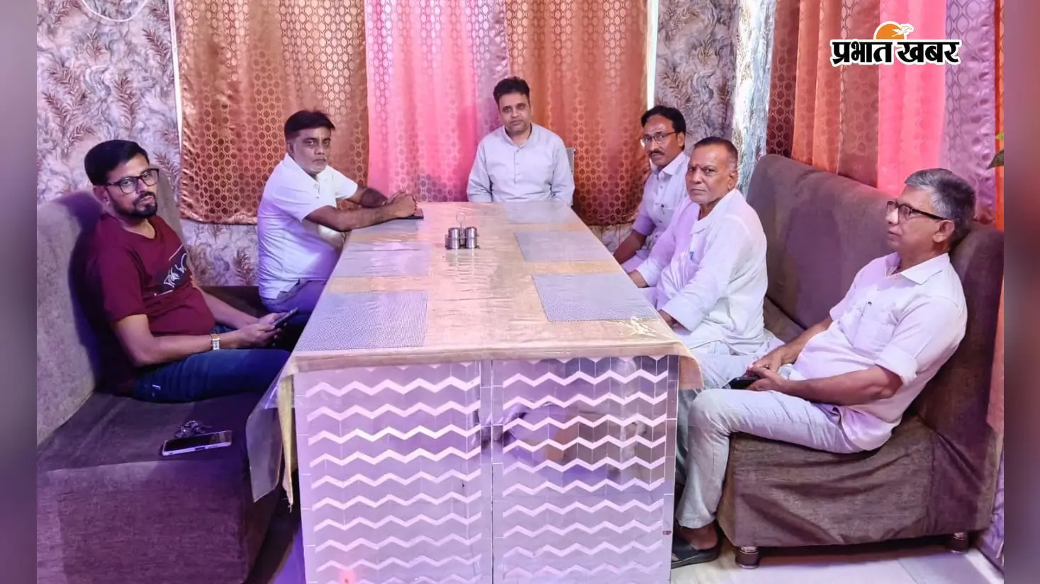 जहानाबाद में कांग्रेस संगठन विस्तार पर मंथन: बिहार प्रभारी विवेक भटनागर बोले- शेष प्रखंड अध्यक्षों की नियुक्ति जल्द करें पूरी