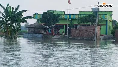 वैशाली: राघोपुर में बाढ़ का पानी घटा, लेकिन राहत नहीं मिली, सड़ांध से बढ़ा बीमारी का खतरा
