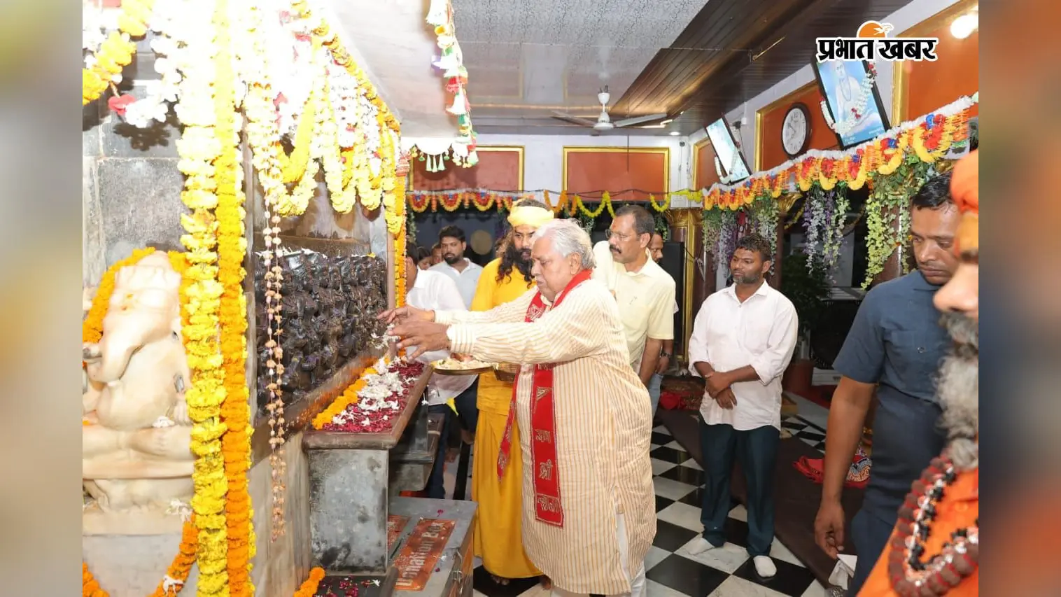 ताइवान के 14 और थाईलैंड के 2 श्रद्धालु 2022 से बोधगया मठ में कर रहे पूजा, डॉ प्रेम कुमार भी हुए शामिल