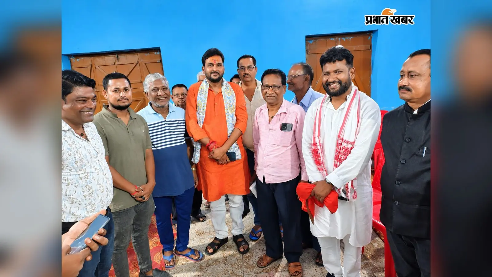 मधेपुरा के वार्ड 17 में एमएलसी अनिल ठाकुर का स्वागत, महिलाओं और युवाओं से संवाद में संस्कार-सम्मान का संदेश