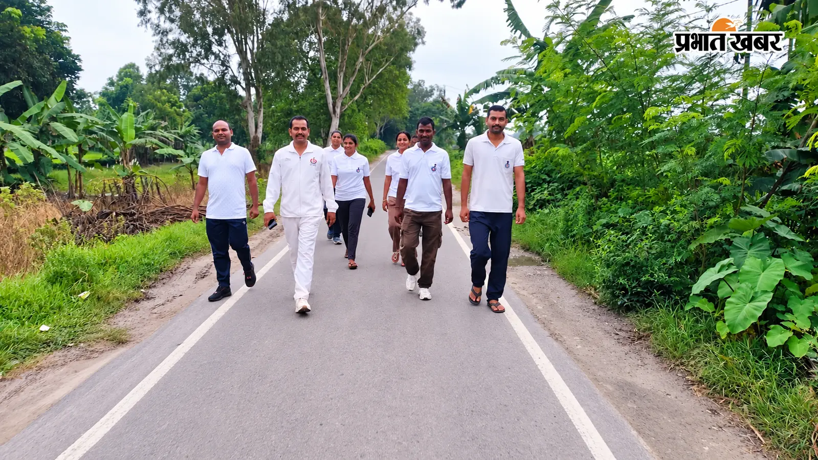 सुबह-सुबह सड़कों पर उतरी पुलिस, किशनगंज में ‘मॉर्निंग वॉक’ से लिया सुरक्षा का जायजा