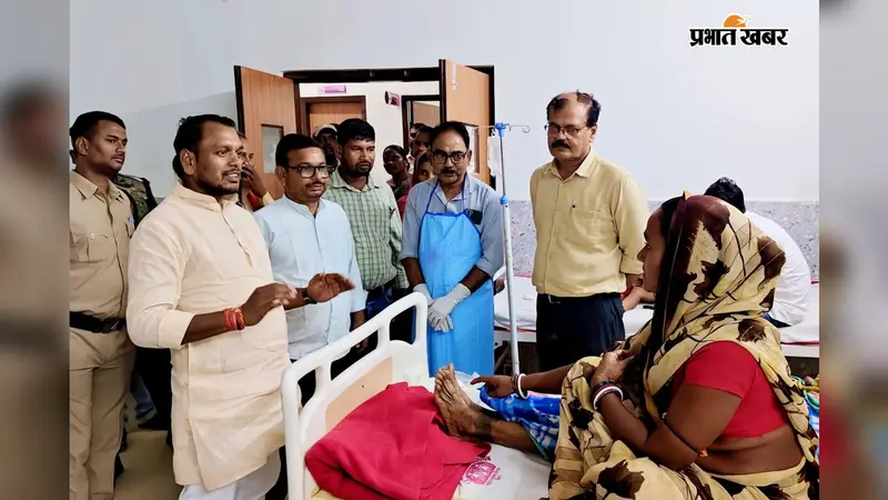 कटोरिया सीएचसी में देर रात पहुंचे विधायक: इमरजेंसी और प्रसव कक्ष का लिया जायजा, डॉक्टरों की कमी पर जताई चिंता