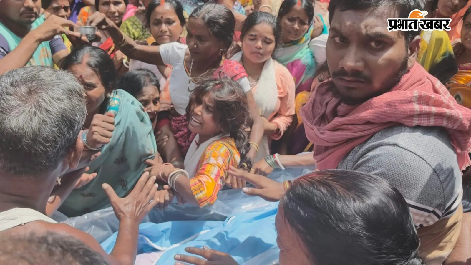 बेंगलुरु में सड़क हादसे में साड़म के युवक की मौत, शव को हवाई मार्ग से रांची लाया गया