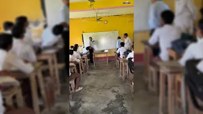 सुपौल के गौरवगढ़ मॉडल स्कूल में औचक निरीक्षण: लैब और कंप्यूटर लैब मिले चालू, मैदान में जलजमाव पर निर्देश