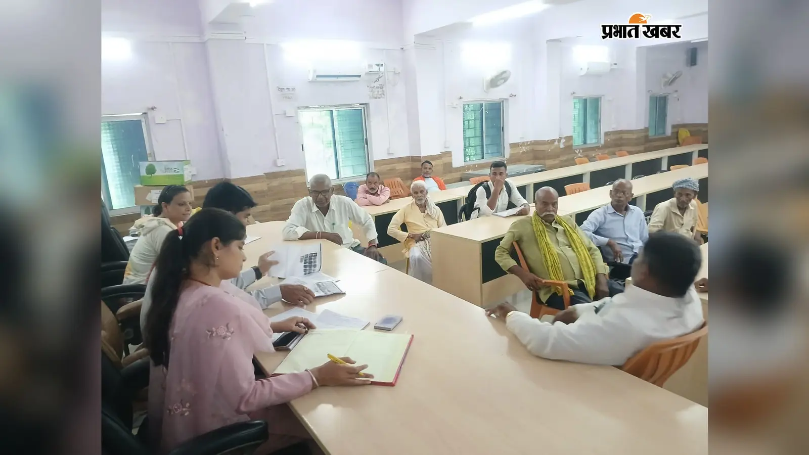 नवादा: रजौली अंचल में लगा जनता दरबार में आए चार मामलों में तीन रैयती विवादों का मौके पर निपटारा, एक अनुमंडल अग्रसारित