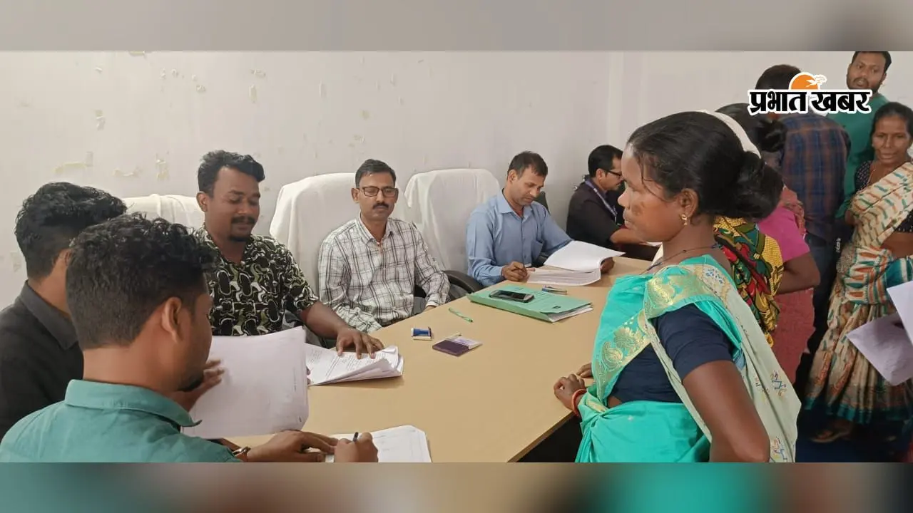 SIR के दावे-आपत्ति के निष्पादन में जुटी कांग्रेस, घर-घर पहुंच रहे कार्यकर्ता
