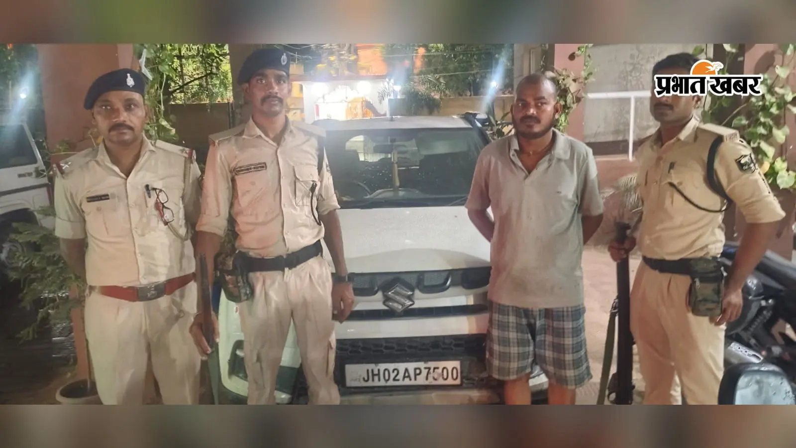 डुमरांव में पुलिस ने बिछाया जाल, ब्रेजा कार से 129.60 लीटर शराब बरामद, चालक गिरफ्तार