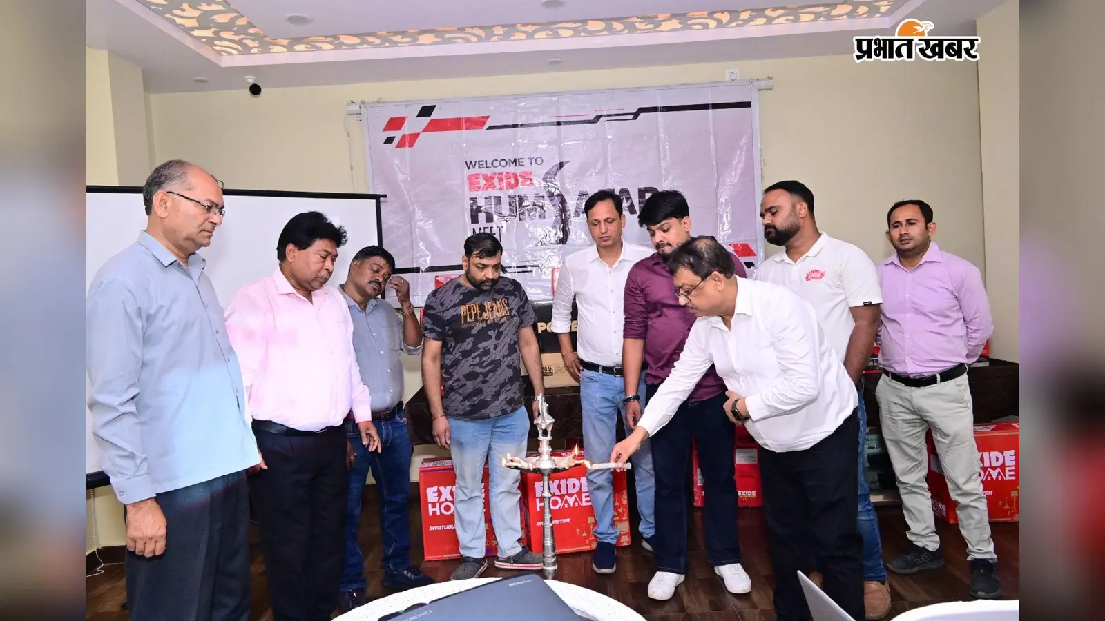 गुमला में हमसफर मीटिंग, एक्साइड बैटरी की तकनीक से डीलरों को कराया अवगत