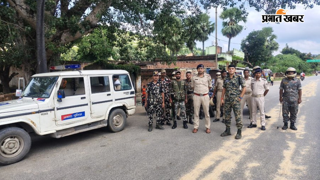 फोटो कैप्शन - (1) गया नवादा मार्ग पर बुंदेलखंड थानाध्यक्ष धनवीर कुमार व अन्य (2) होटल जांच करते हुए पकरीबरवां एसडीपीओ सुजय विधार्थी व अन्य (3) टिएस कॉलेज गेट पर अपने टीम के साथ तैनात धमौल थानाध्यक्ष हिमांशु पप्पू (4) सिरदला हिसुआ मार्ग पर दल बल के साथ सार्जेंट सोनू कुमार | Prabhat Khabar Network