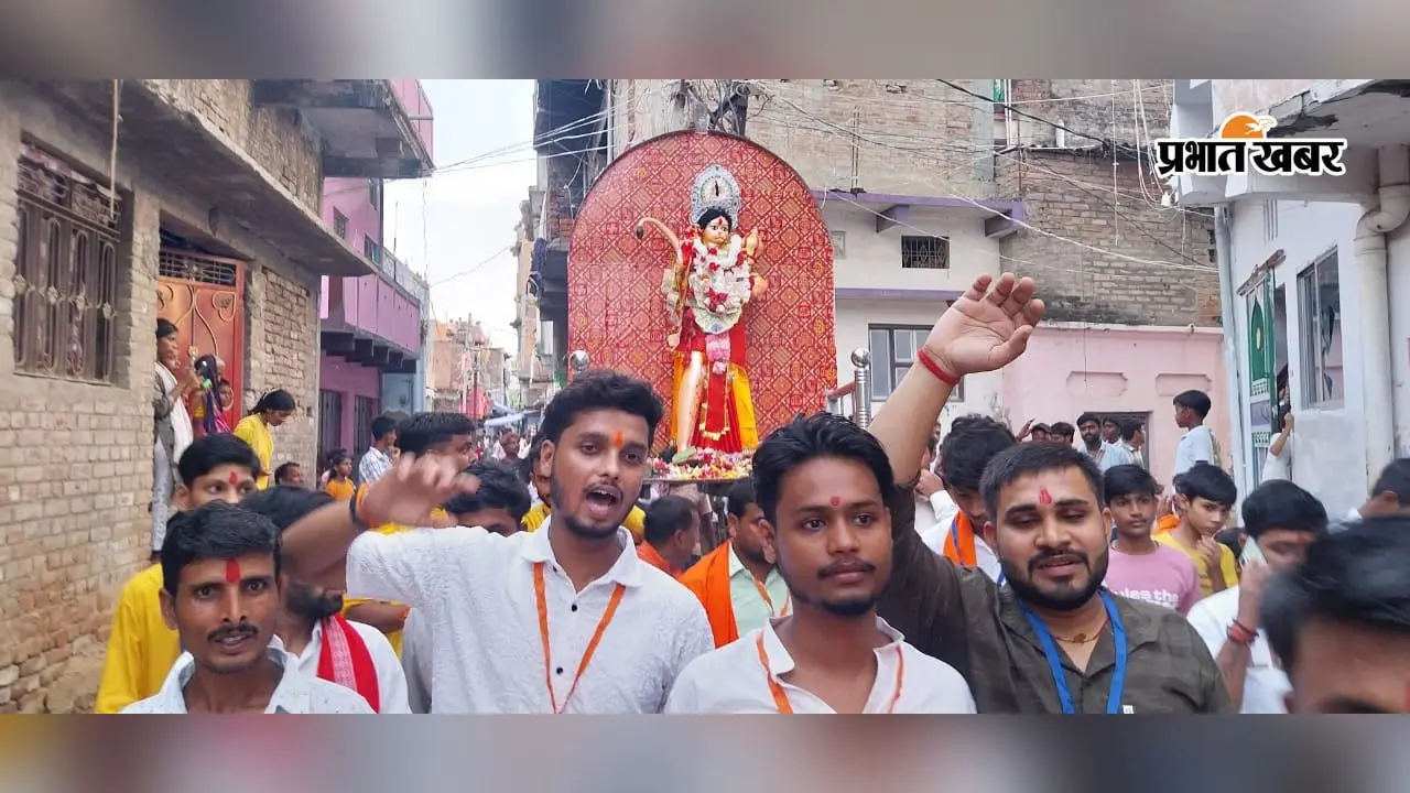 सीवान: हसनपुरा में महावीरी झंडा जुलूस में दिखा उत्साह, जय श्रीराम और जय हनुमान के जयकारों से गूंजा क्षेत्र