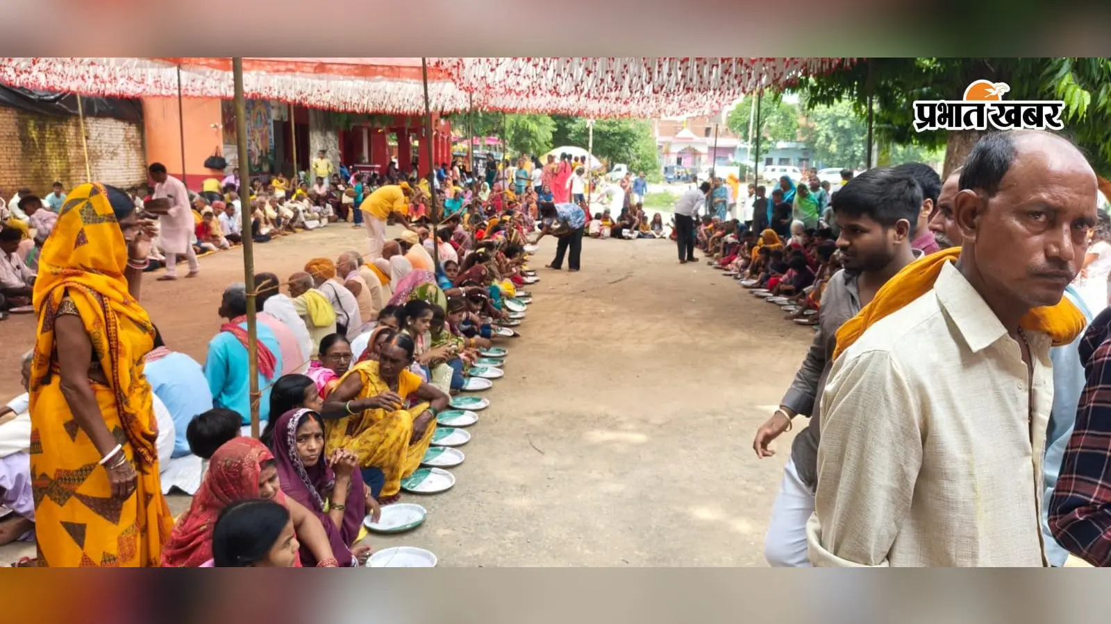 रोहतास के संझौली में बाबा गणिनाथ गोविंद जी की पूजा धूमधाम से संपन्न: विधि-विधान से फहराया गया ध्वज, भंडारे में उमड़े सैकड़ों श्रद्धालु