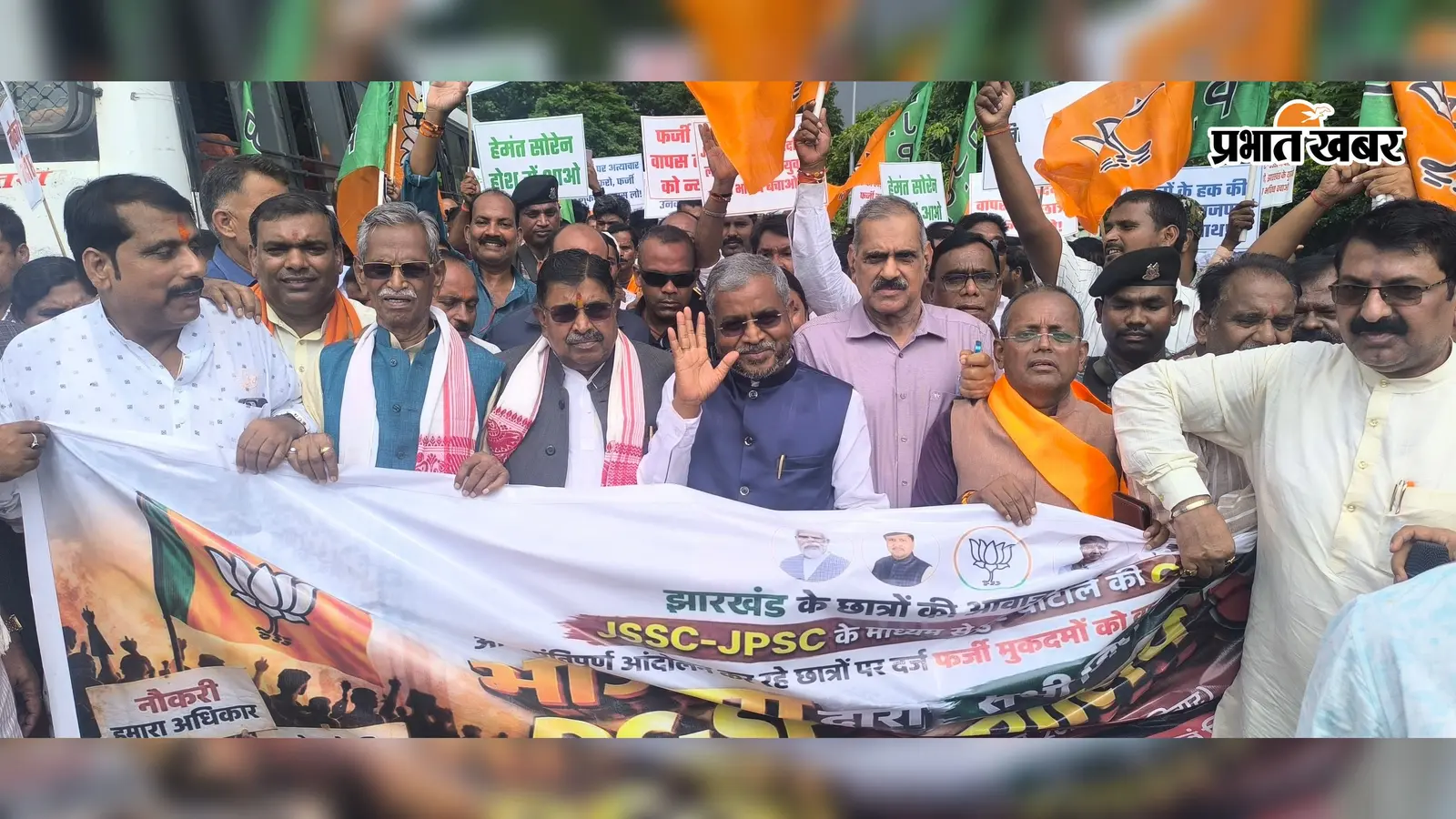 गिरिडीह में बाबूलाल मरांडी ने सरकार को घेरा, बोले-भर्ती परीक्षा में धांधली की CBI जांच कराये सरकार