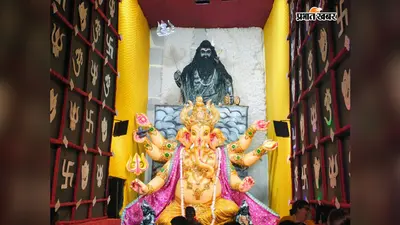 गोविंदपुर के राजा का स्वागत, 25 फीट की गणेश प्रतिमा बनी आकर्षण का केंद्र, शीर्ष पर विराजमान हैं भोले