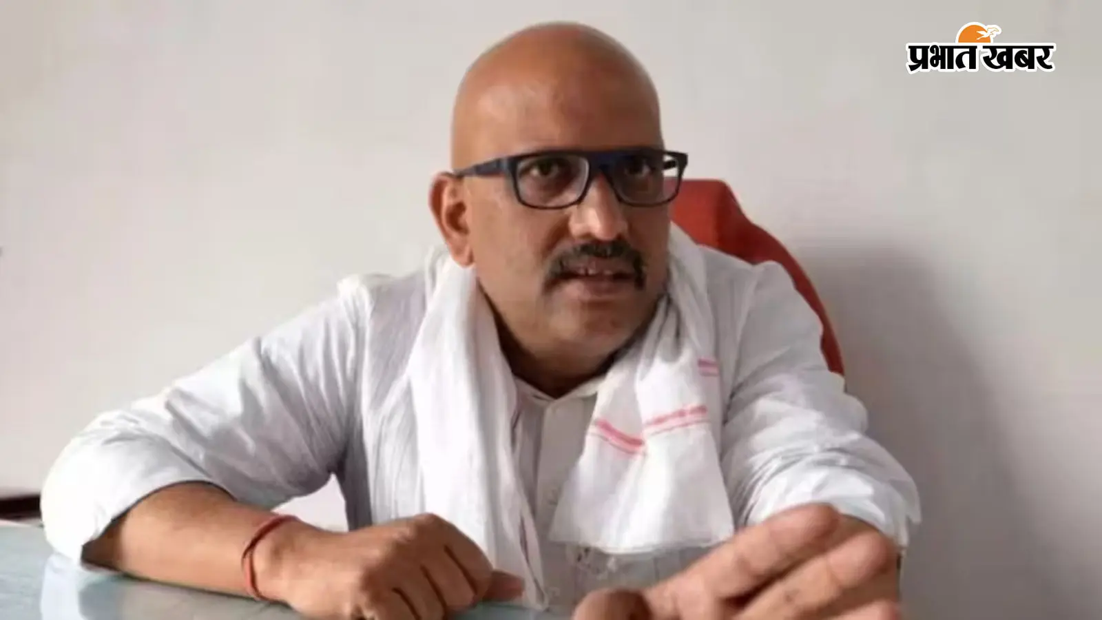गोंडा जाने निकले अजय राय, रास्ते में अचानक पुलिस ने रोका... फिर थाने ले गई, जानें क्या है पूरा मामला