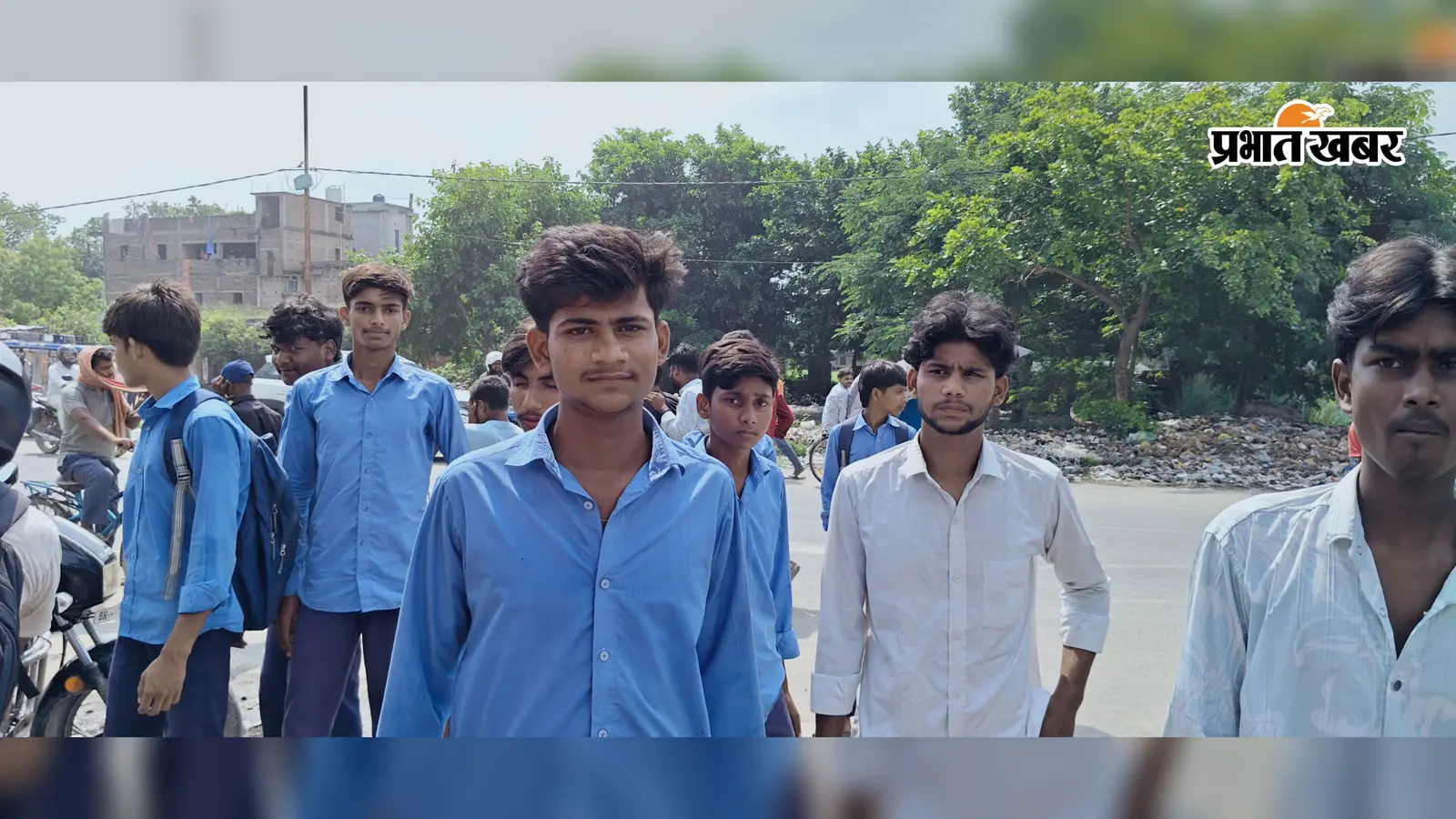 सीवान: भगवानपुर हाट में प्रधानाध्यापक पर नशे की हालत में विद्यार्थियों से मारपीट का आरोप