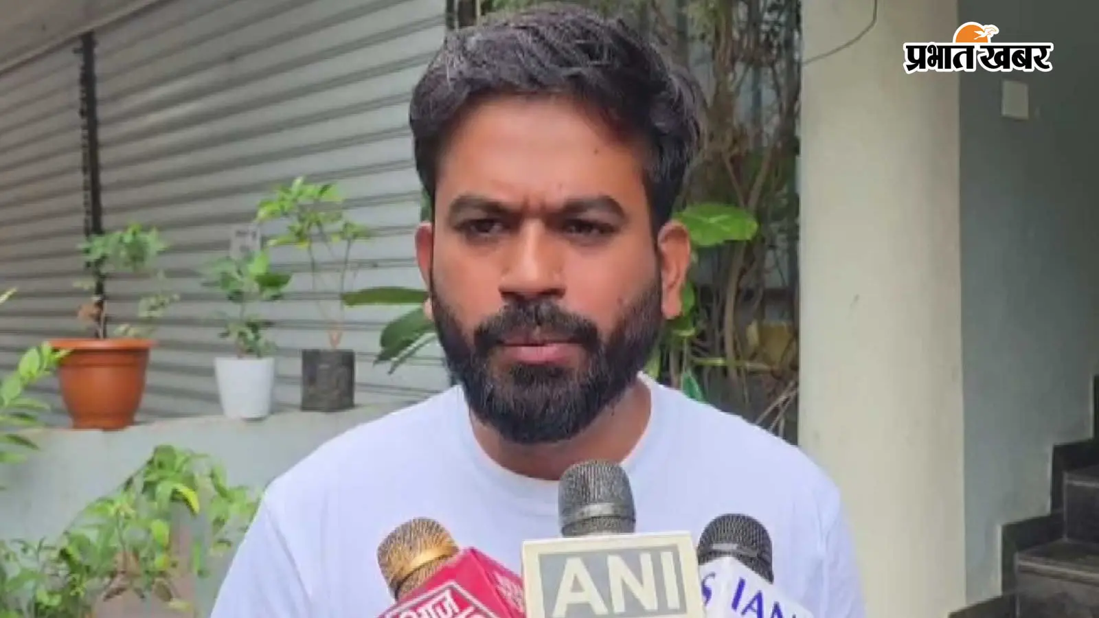 अभिजीत दीपके ने X पर खुद को MP का मुख्यमंत्री बताते हुए शेयर किया इस्तीफा, राष्ट्रीय प्रतीक का प्रयोग करने पर हो रहे ट्रोल