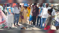 बेतिया में भाजपा-RSS के खिलाफ कांग्रेस का विरोध मार्च, राहुल गांधी पर FIR वापस लेने की मांग