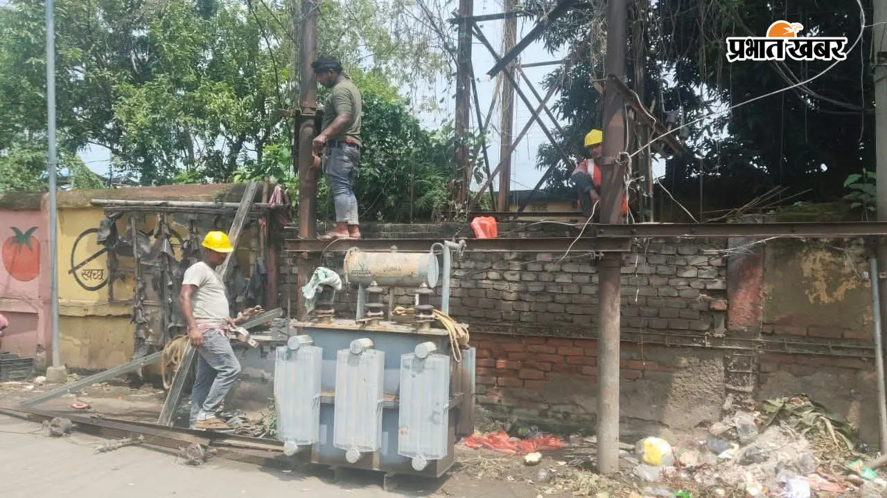 बरहरवा में नौ घंटे गुल रही बिजली, गर्मी में परेशान रहे उपभोक्ता और दुकानदार