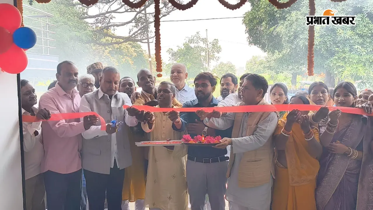 सिमरिया में खुला जेपी ऑटोमोबाइल इलेक्ट्रिक ऑटो शोरूम, सांसद ने किया उद्घाटन