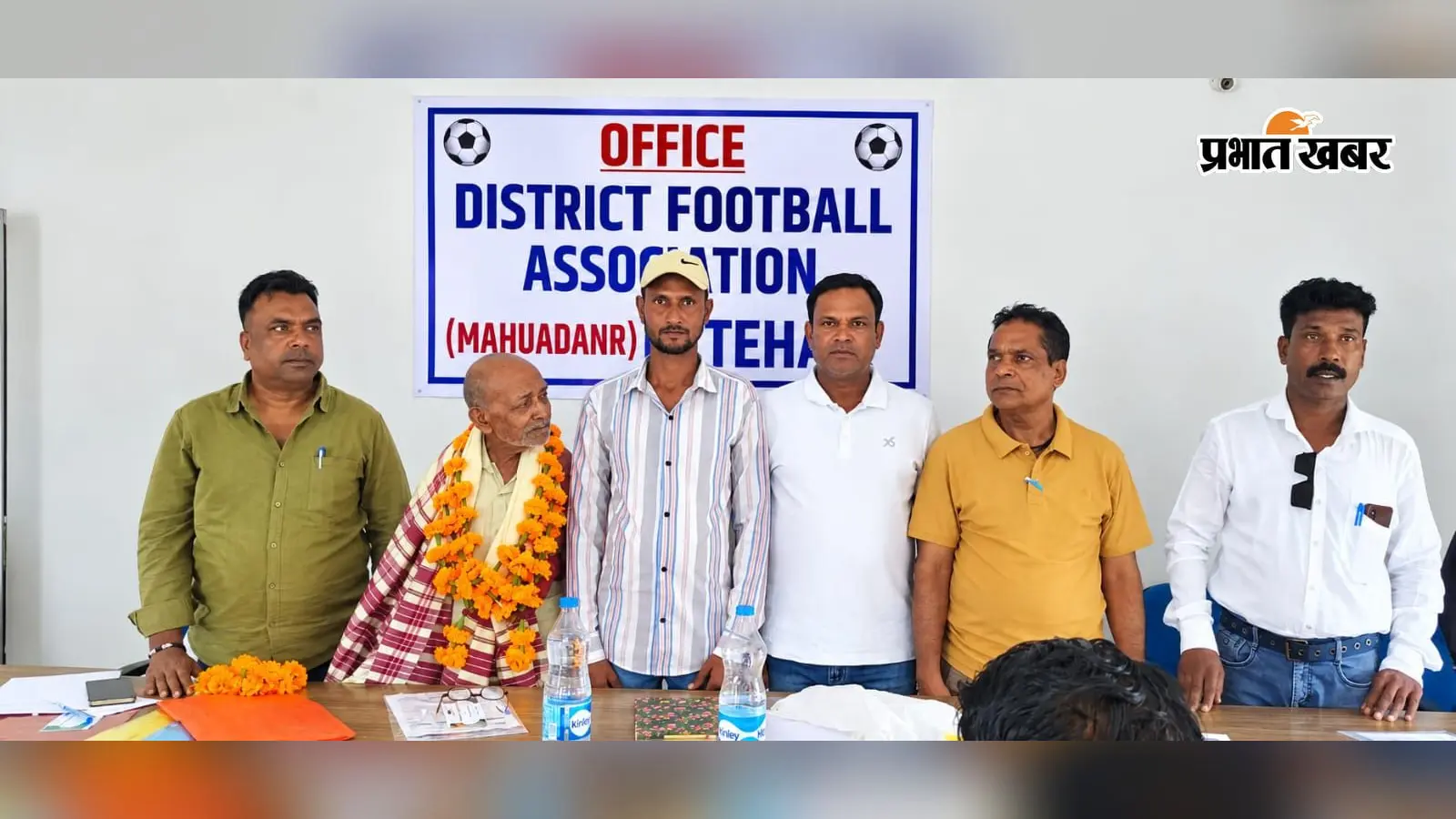 लातेहार जिला फुटबॉल एसोसिएशन का पुनर्गठन, मनीष कुमार सिंह चुने गए अध्यक्ष