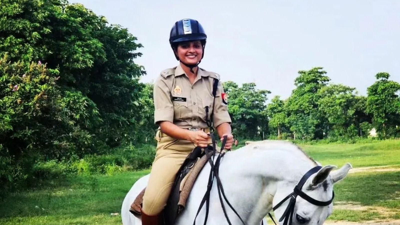 गांव के सरकारी स्कूल से शुरुआत