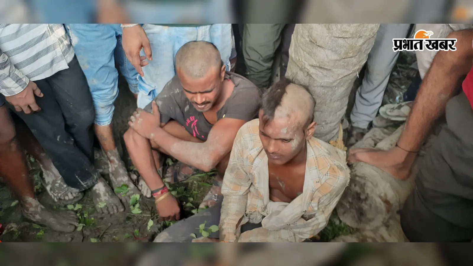 दो चेन स्नेचर को ग्रामीणों ने पेड़ से बांधकर पीटा, चोरी के जितिया बरामद, पुलिस कर रही पूछताछ