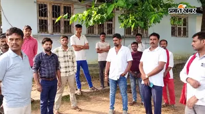 नवादा में तेज रफ्तार वाहन ने बाइक में मारी जोरदार टक्कर, युवक की मौत, चचेरे भाई की हालत गंभीर