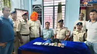 चलती ट्रेन से बैग चोरी कर भाग रहा था शातिर चोर, किऊल आरपीएफ ने 2.73 लाख के सामान के साथ दबोचा