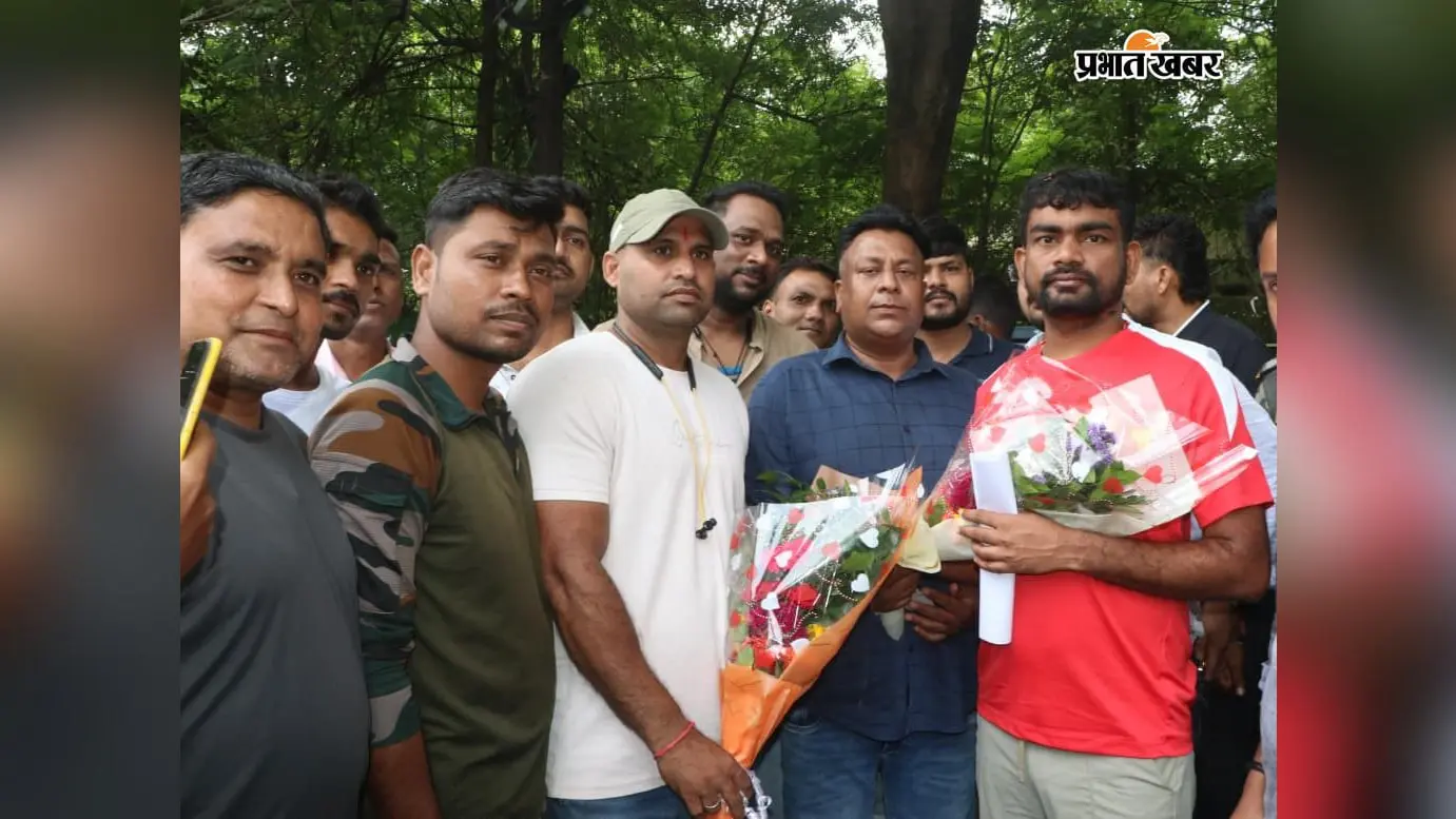 Jharkhand Home Guard: होमगार्ड जवानों की बल्ले-बल्ले? 8वें वेतन आयोग और DA को लेकर विधायक जयराम महतो ने दिया बड़ा आश्वासन