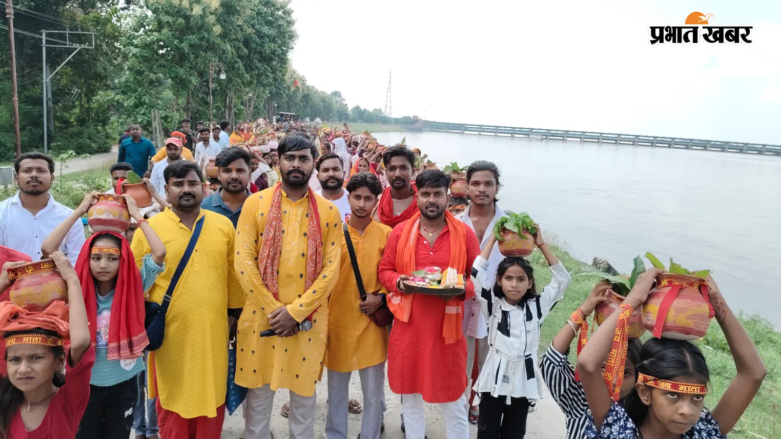 गणपति बप्पा मोरया के जयघोष से भक्तिमय हुआ वाल्मीकिनगर, नेपाल से भी पहुंचे श्रद्धालु