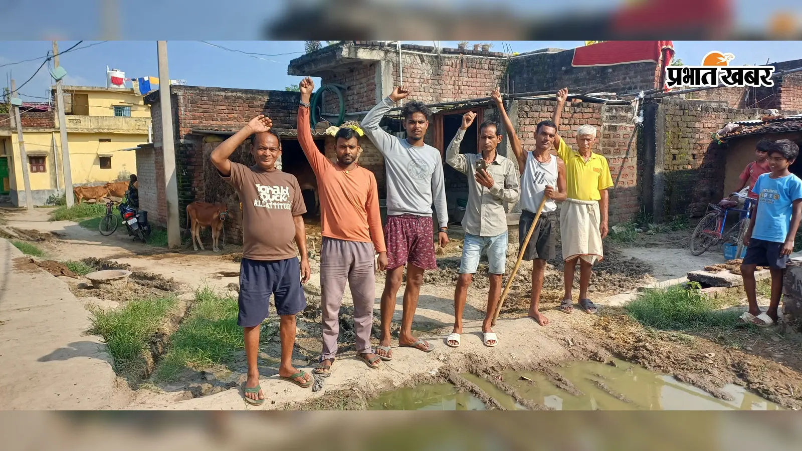 गया जी : गुरारू में आधी-अधूरी नाली से घरों का पानी नहीं निकल रहा, ग्रामीणों में आक्रोश; जांच के बाद होगी कार्रवाई